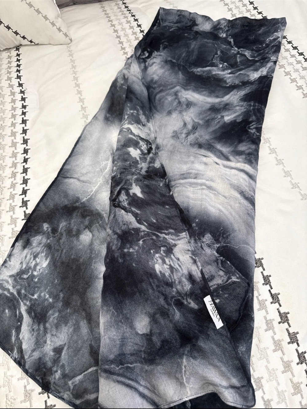 Hawaa London Printed Hijab | Black & Gray Marble